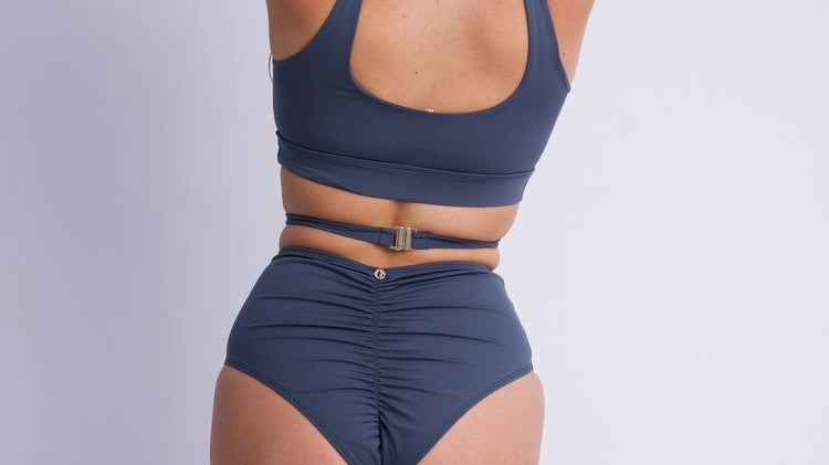 Best Pole Dance Shorts for Beginners & Pros