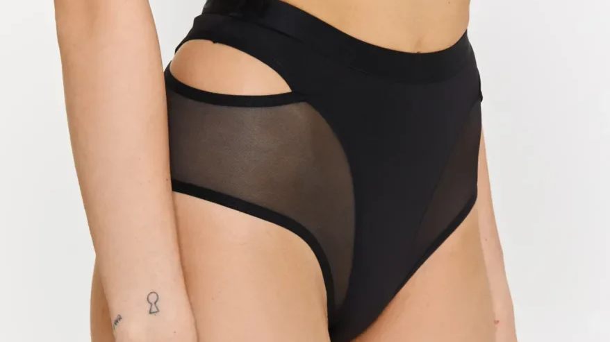 The Queen Wear CANDY Set: The Adjustable Training Set That Actually Fits Every Body Type
